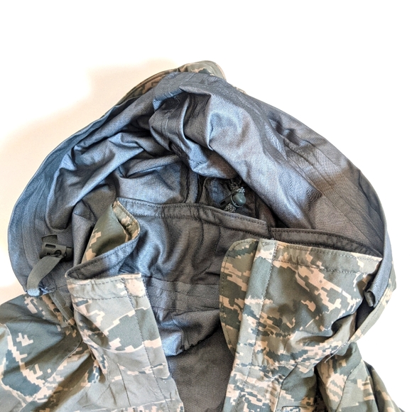 ABU Pattern All Weather Zip Up Jacket - Picture 2 of 6